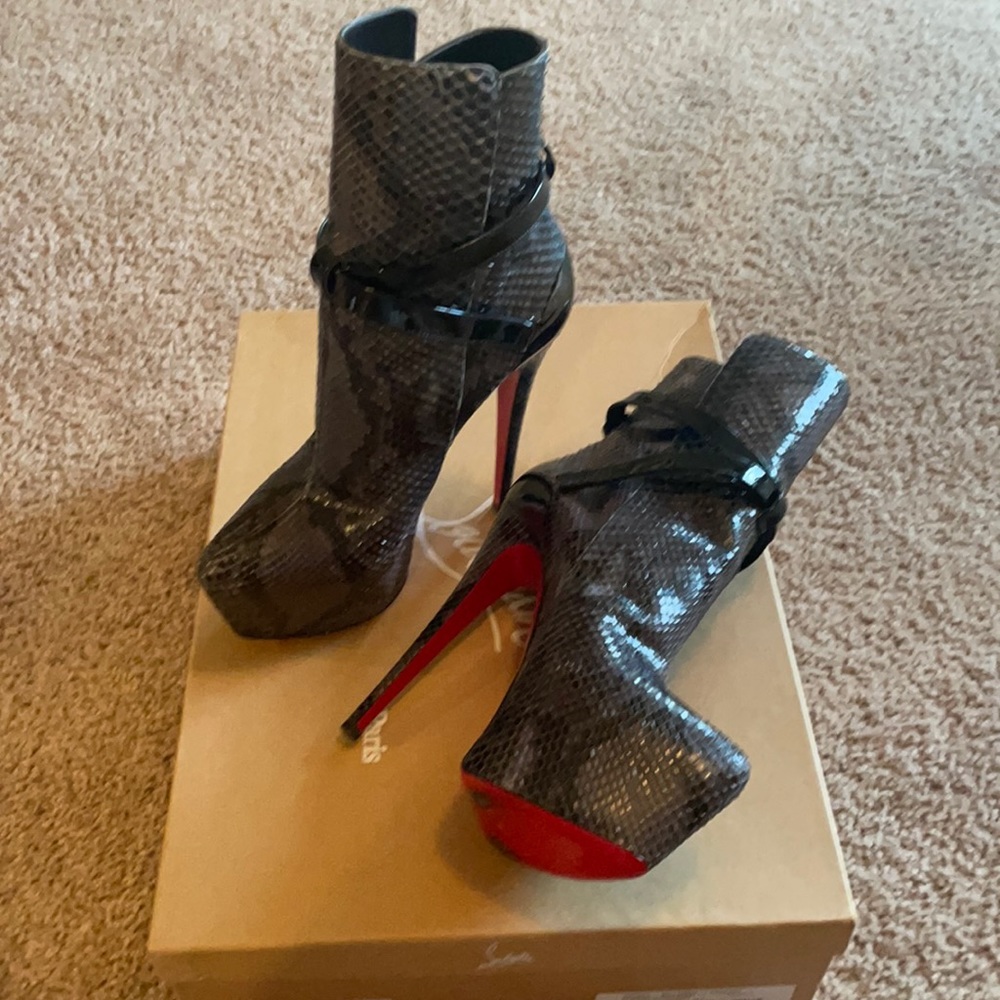 Bought on Poshmark and just never wear